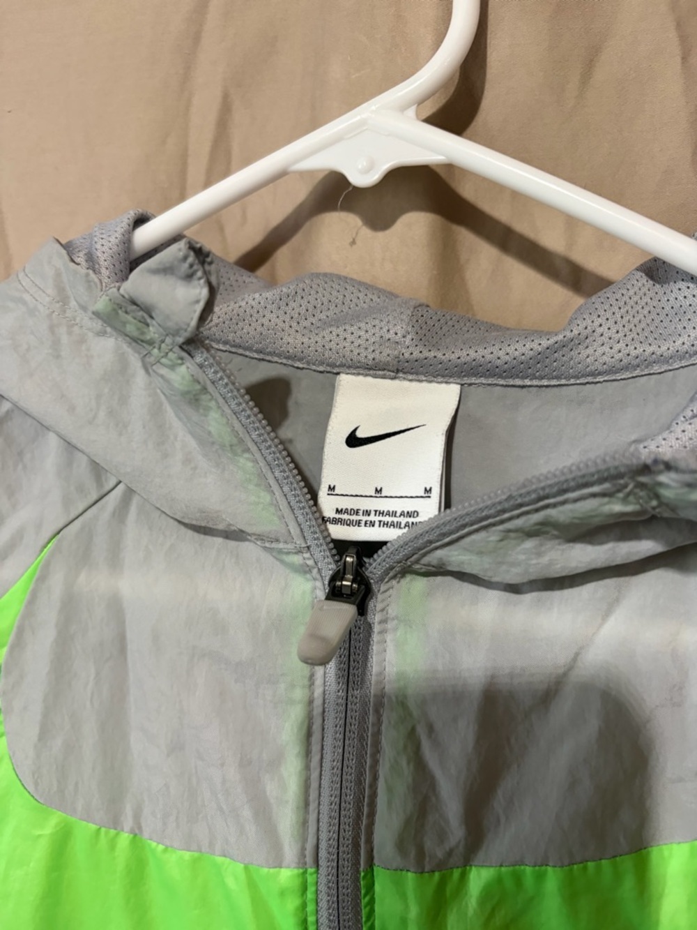 Nike jacket - Picture 2 of 3